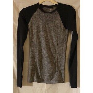 H&M Sport Women's Long Sleeve Running Shirt w/Thumb Holes Sz. XS